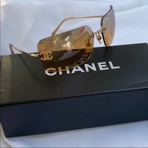 RARE VINTAGE CHANEL RIMLESS SUNGLASSES⭐️⭐️⭐️⭐️⭐️